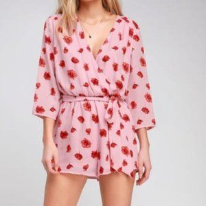 NWOT Lulu's Delvy Blush Pink Floral Print Romper